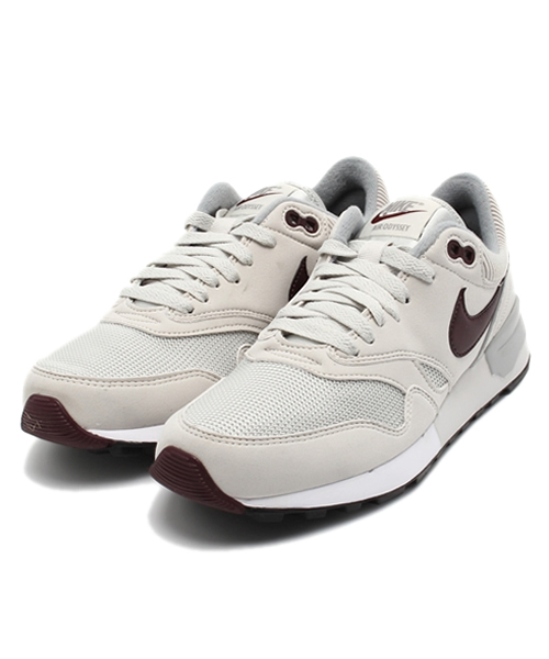 BEAMS BOY（ビームスボーイ）の「NIKE / AIR ODYSSEY (652989)（スニーカー・レディース・ナチュラル/ブルー・25/24/24.5）」の2枚目の写真