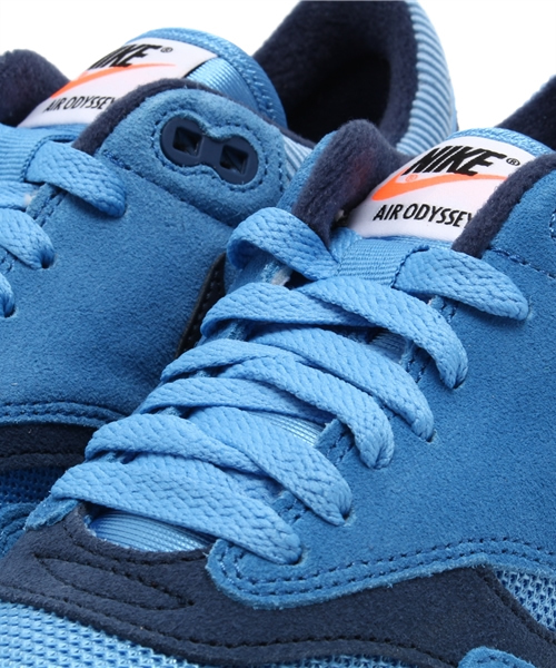 BEAMS BOY（ビームスボーイ）の「NIKE / AIR ODYSSEY (652989)（スニーカー・レディース・ナチュラル/ブルー・25/24/24.5）」の3枚目の写真
