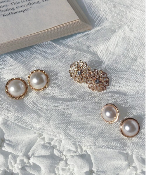 apres jour（アプレジュール）の「【apres jour×ARIAZ】パールピアスセット（ピアス（両耳用）・レディース・ゴールド/オフホワイト・FREE）」の2枚目の写真