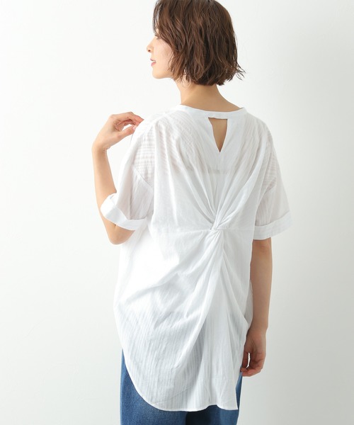 LEPSIM（レプシィム）の「バックツイストロングブラウス　885213（シャツ/ブラウス・レディース・ホワイト/ブラック/イエロー・FREE）」の4枚目の写真