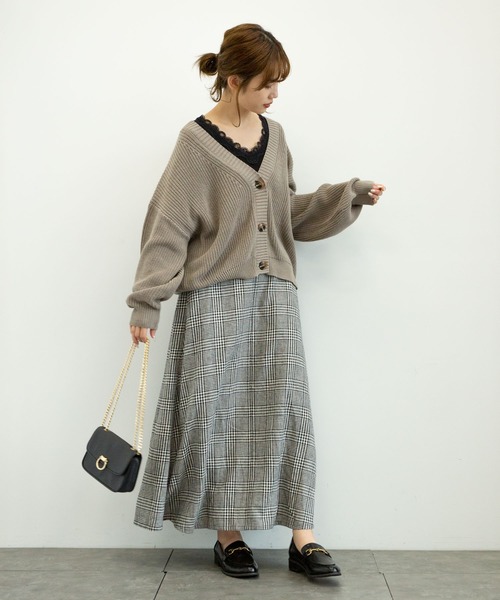 earth music&ecology(アースミュージックアンドエコロジー)の「【WEB限定】ドロップショルダー畦ニットカーディガン *(カーディガン/ボレロ・レディース・ベージュ/ピンク/アイボリー/ミント/モカ/ライトベージュ/ブラック/グレイッシュベージュ・FREE)」の12枚目の写真