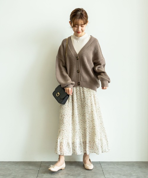 earth music&ecology(アースミュージックアンドエコロジー)の「【WEB限定】ドロップショルダー畦ニットカーディガン *(カーディガン/ボレロ・レディース・ベージュ/ピンク/アイボリー/ミント/モカ/ライトベージュ/ブラック/グレイッシュベージュ・FREE)」の10枚目の写真