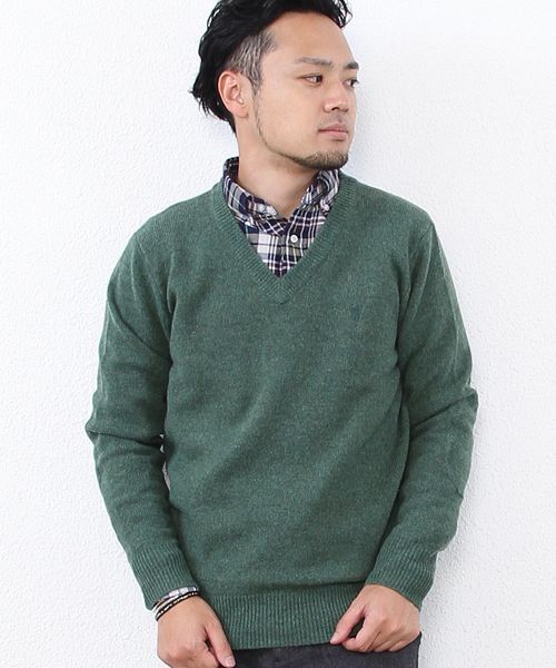 coen（コーエン）の「ラムウールＶネックニットプルオーバー（ニット/セーター・メンズ・ネイビー/ピンク/ダークグリーン/パープル/ブラック/オフホワイト/ブラウン/ライトグレー・X-LARGE/LARGE/MEDIUM/SMALL）」の6枚目の写真