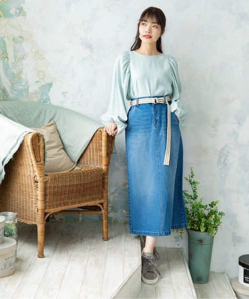 Mysa&Liina(ミーサリーナ)の「ボリュームスリーブ光沢ブラウス(シャツ/ブラウス・レディース・キャメル/オフホワイト/ミント/ベージュ・M)」の18枚目の写真