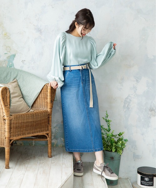 Mysa&Liina(ミーサリーナ)の「ボリュームスリーブ光沢ブラウス(シャツ/ブラウス・レディース・キャメル/オフホワイト/ミント/ベージュ・M)」の19枚目の写真