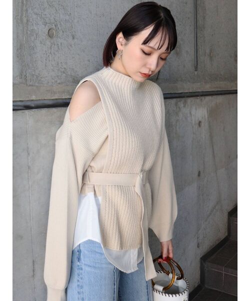 MURUA（ムルーア）の「ショルダーカットドッキングニット（ニット/セーター・レディース・ブラック/ベージュ/アイボリー・FREE）」の15枚目の写真