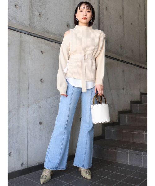 MURUA（ムルーア）の「ショルダーカットドッキングニット（ニット/セーター・レディース・ブラック/ベージュ/アイボリー・FREE）」の4枚目の写真