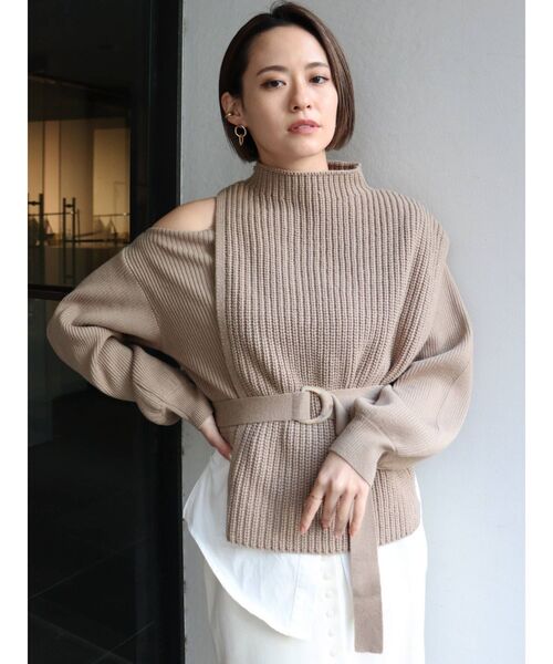 MURUA（ムルーア）の「ショルダーカットドッキングニット（ニット/セーター・レディース・ブラック/ベージュ/アイボリー・FREE）」の10枚目の写真