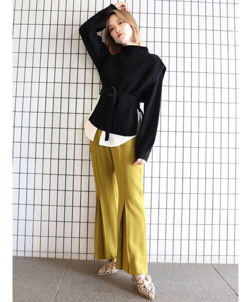 MURUA（ムルーア）の「ショルダーカットドッキングニット（ニット/セーター・レディース・ブラック/ベージュ/アイボリー・FREE）」の19枚目の写真