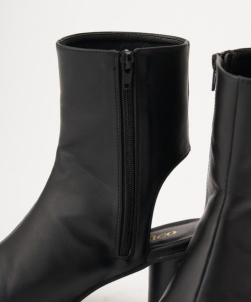 Chico（チコ）の「レザーブーツサンダル（ブーツ・レディース・アイボリー/ブラック・SMALL/MEDIUM/LARGE）」の11枚目の写真