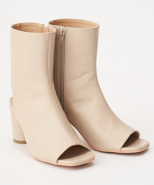 Chico（チコ）の「レザーブーツサンダル（ブーツ・レディース・アイボリー/ブラック・SMALL/MEDIUM/LARGE）」の6枚目の写真