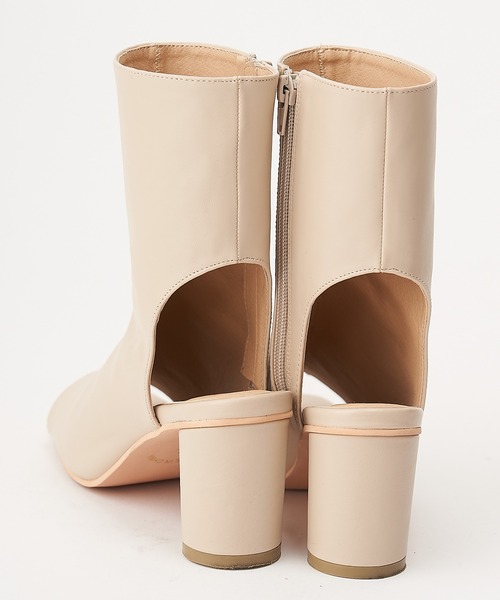 Chico（チコ）の「レザーブーツサンダル（ブーツ・レディース・アイボリー/ブラック・SMALL/MEDIUM/LARGE）」の5枚目の写真