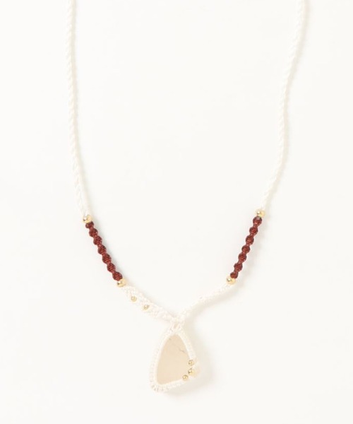 チャイハネ（チャイハネ）の「【チャイハネ】羊飼いのお守り風ネックレス（ネックレス・メンズ・ホワイト/ネイビー/ブラウン/レッド/グリーン・FREE）」の2枚目の写真