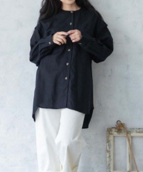 Mysa&Liina（ミーサリーナ）の「袖スリット開きシャツアウター（シャツ/ブラウス・レディース・キナリ/ベージュ/ブラック・M）」の4枚目の写真