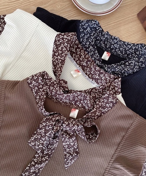 SONA（ソナ）の「SONYUNARA レイヤードフラワーブラウス（シャツ/ブラウス・レディース・ブラック/ブラウン/アイボリー・FREE）」の2枚目の写真