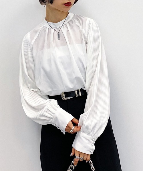 PAGEBOY(ページボーイ)の「ボリュームプリーツブラウス (デザインブラウス)(シャツ/ブラウス・レディース・ブラック/オフホワイト・FREE)」の9枚目の写真