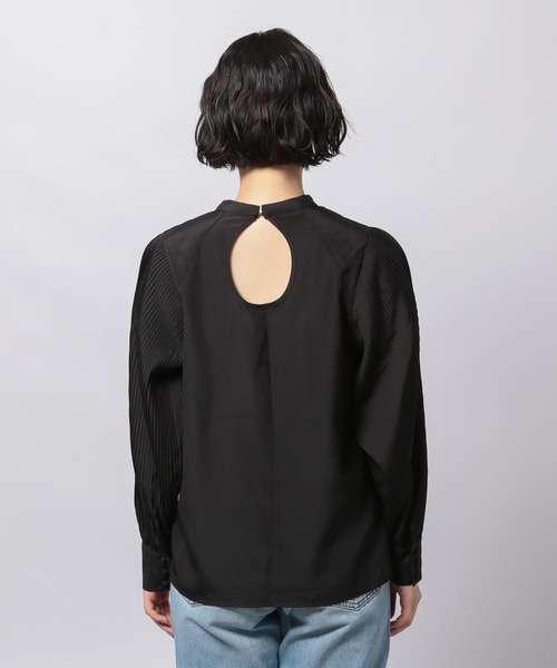 PAGEBOY(ページボーイ)の「ボリュームプリーツブラウス (デザインブラウス)(シャツ/ブラウス・レディース・ブラック/オフホワイト・FREE)」の15枚目の写真