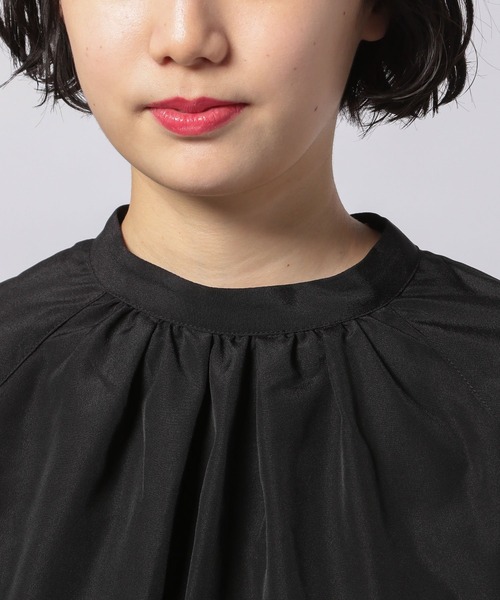 PAGEBOY(ページボーイ)の「ボリュームプリーツブラウス (デザインブラウス)(シャツ/ブラウス・レディース・ブラック/オフホワイト・FREE)」の4枚目の写真