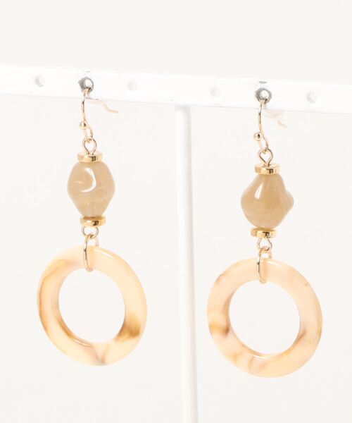 ap retro（アプレトロ）の「マーブルリングモチーフピアス【ZOZO限定アイテム】（ピアス（両耳用）・レディース・ベージュ/ブラウン・FREE）」の5枚目の写真