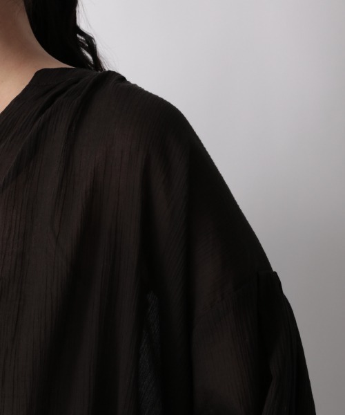 LOWRYS FARM（ローリーズファーム）の「ヨウリュウボイルチュニック６Ｓ　950058（シャツ/ブラウス・レディース・オフホワイト/ブラック/グリーン/ブルー・FREE）」の15枚目の写真