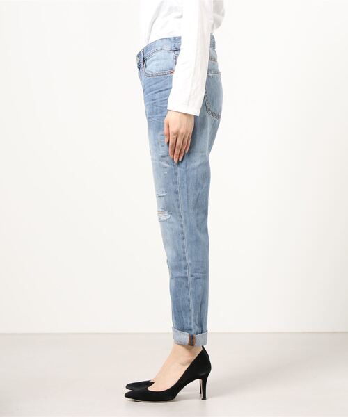 GAP（ギャップ）の「ダメージ加工ボーイフレンドデニム　--（デニムパンツ・レディース・ライトインディゴブルー・26/27/24/29/25/23/30/28/12）」の3枚目の写真