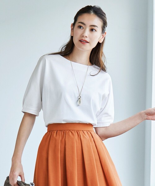 J.PRESS(ジェイプレス)の「【UVケア・消臭効果・接触冷感】コンパクトコットンスムース ドルマンスリーブ カットソー(Tシャツ/カットソー・レディース・ホワイト系/グレー系/ダークブラウン系/ベージュ系/ピンク系/スモーキーグリーン系・T13)」の1枚目の写真