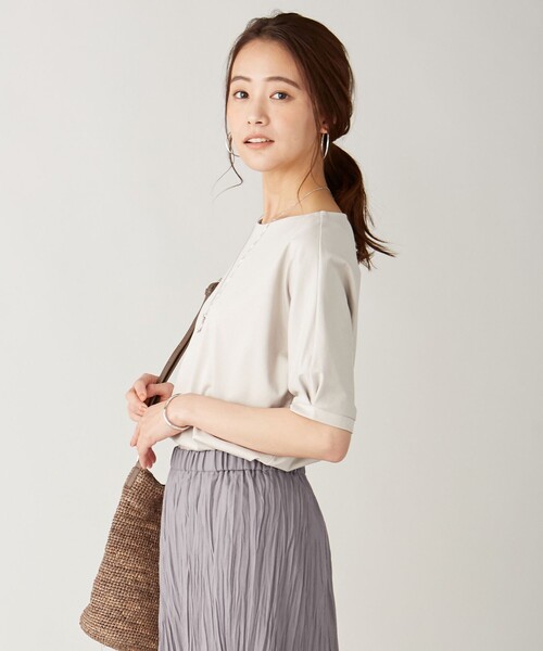 J.PRESS(ジェイプレス)の「【UVケア・消臭効果・接触冷感】コンパクトコットンスムース ドルマンスリーブ カットソー(Tシャツ/カットソー・レディース・ホワイト系/グレー系/ダークブラウン系/ベージュ系/ピンク系/スモーキーグリーン系・T13)」の4枚目の写真