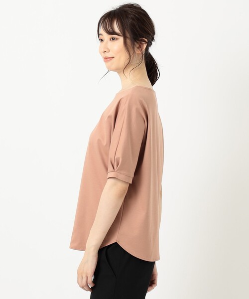 J.PRESS(ジェイプレス)の「【UVケア・消臭効果・接触冷感】コンパクトコットンスムース ドルマンスリーブ カットソー(Tシャツ/カットソー・レディース・ホワイト系/グレー系/ダークブラウン系/ベージュ系/ピンク系/スモーキーグリーン系・T13)」の21枚目の写真