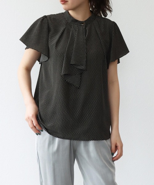 TITE IN THE STORE(ティテ インザ ストア)の「レトロ小紋ボウタイフリル半袖ブラウス(シャツ/ブラウス・レディース・オフホワイト/ベージュ/ブラック/ブラウン・38)」の3枚目の写真