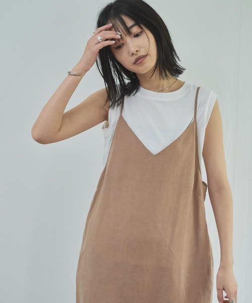 audrey and john wad（オードリーアンドジョンワッド）の「【Audrey and John Wad】キャミワンピース×ノースリーブトップス（セット）（ワンピース・レディース・ブラック/ベージュ/グリーン・FREE）」の2枚目の写真