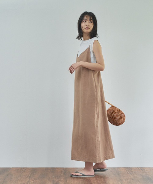 audrey and john wad（オードリーアンドジョンワッド）の「【Audrey and John Wad】キャミワンピース×ノースリーブトップス（セット）（ワンピース・レディース・ブラック/ベージュ/グリーン・FREE）」の13枚目の写真