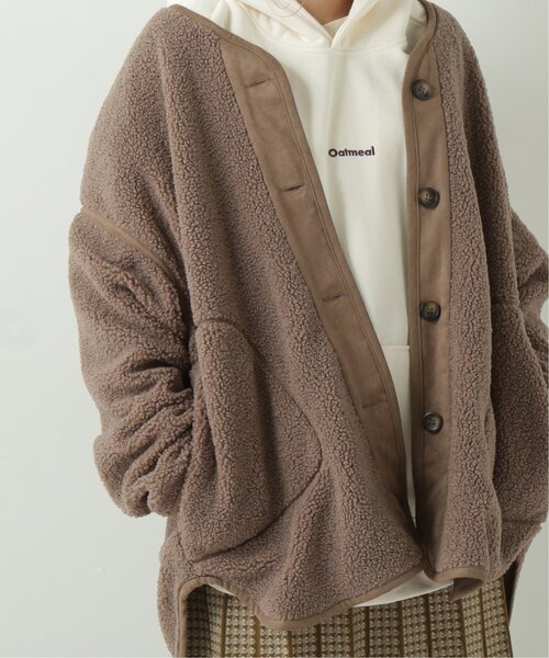 RAY CASSIN(レイカズン)の「スウェード切替リングボアブルゾン(ブルゾン・レディース・ベージュ/モカ・FREE)」の2枚目の写真