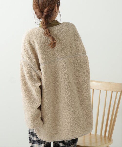 RAY CASSIN(レイカズン)の「スウェード切替リングボアブルゾン(ブルゾン・レディース・ベージュ/モカ・FREE)」の4枚目の写真