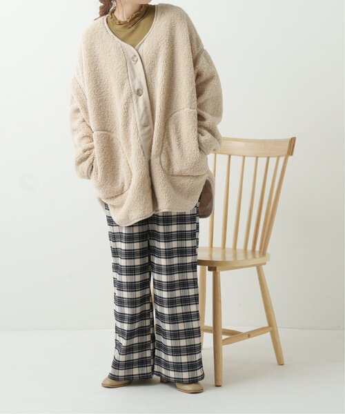 RAY CASSIN(レイカズン)の「スウェード切替リングボアブルゾン(ブルゾン・レディース・ベージュ/モカ・FREE)」の5枚目の写真