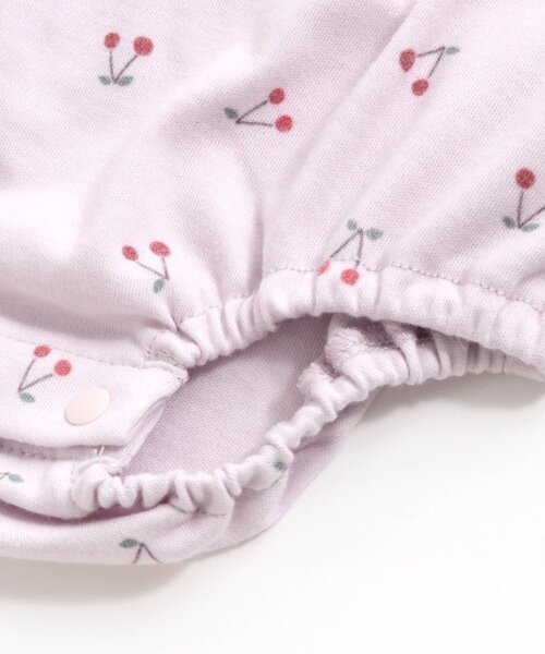 Ampersand(アンパサンド)の「さくらんぼ柄ボディースーツ(肌着・キッズ・アイボリー/ラベンダー・70/80/60)」の7枚目の写真