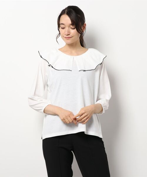 Te chichi TERRASSE（テチチテラス）の「カットフリルカラーカットソー（Tシャツ/カットソー・レディース・ブラウン/オフホワイト/チャコール・ﾌﾘ-）」の2枚目の写真