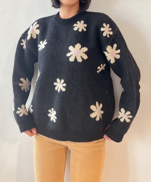 Vicente(ヴィセンテ)の「Happy flower knit(ニット/セーター・レディース・パープル/イエロー・FREE)」の1枚目の写真