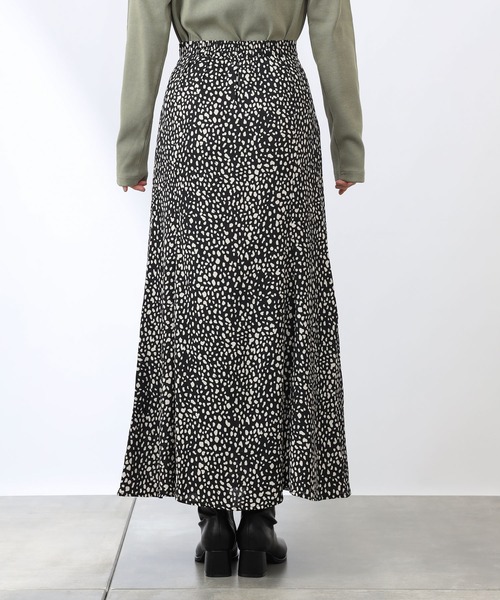 COLONY 2139(コロニートゥーワンスリーナイン)の「レオパード柄マーメイドスカート(スカート・レディース・ブラック/アイボリー・FREE)」の8枚目の写真