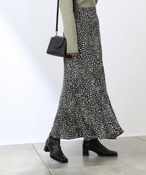 COLONY 2139(コロニートゥーワンスリーナイン)の「レオパード柄マーメイドスカート(スカート・レディース・ブラック/アイボリー・FREE)」の6枚目の写真