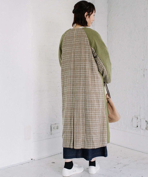 POU DOU DOU（プードゥドゥ）の「ノーカラーダブルボタンロングコート（ノーカラーコート・レディース・ベージュ/ネイビー/イエロー・3）」の20枚目の写真