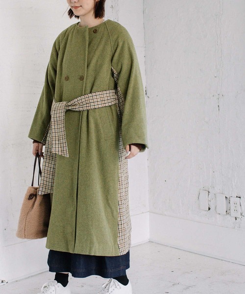 POU DOU DOU（プードゥドゥ）の「ノーカラーダブルボタンロングコート（ノーカラーコート・レディース・ベージュ/ネイビー/イエロー・3）」の10枚目の写真