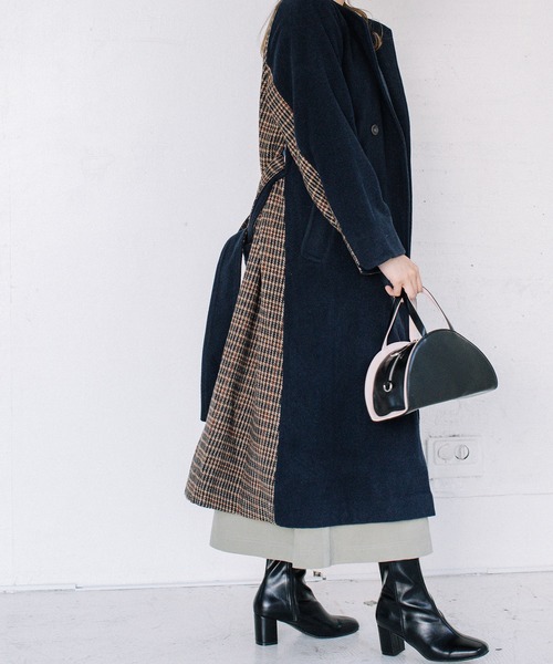 POU DOU DOU（プードゥドゥ）の「ノーカラーダブルボタンロングコート（ノーカラーコート・レディース・ベージュ/ネイビー/イエロー・3）」の21枚目の写真