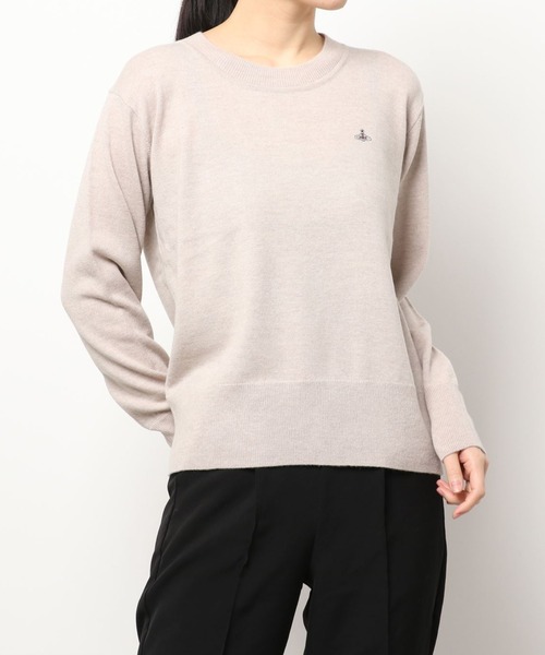 Vivienne Westwood（ヴィヴィアンウエストウッド）の「ウーレンベーシッククルーネックプルオーバー（ニット/セーター・レディース・ブラック/ベージュ/ピンク/グレー・FREE）」の2枚目の写真