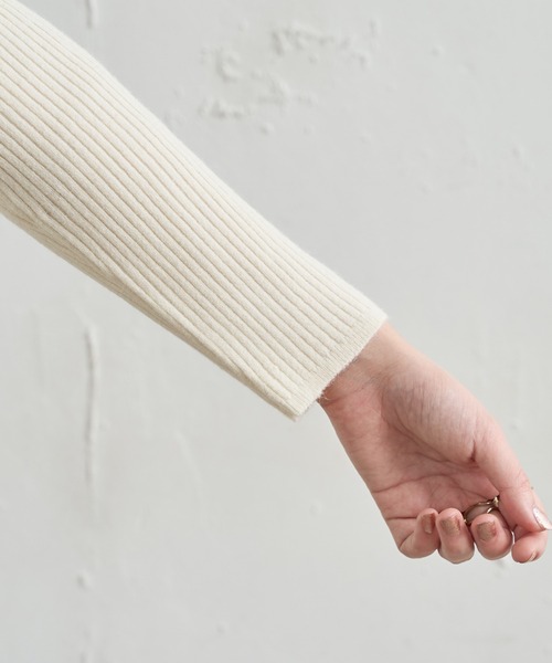 natural couture(ナチュラルクチュール)の「ちょっとモードな大人の衿付きリブニット(ニット/セーター・レディース・ブラック/オフホワイト/グリーン/ライトベージュ・FREE)」の14枚目の写真