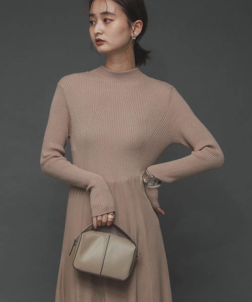 SENSE OF PLACE by URBAN RESEARCH(センスオブプレイスバイアーバンリサーチ)の「リブドッキングワンピース(ワンピース・レディース・ライトベージュ/ブラック・ONE)」の3枚目の写真