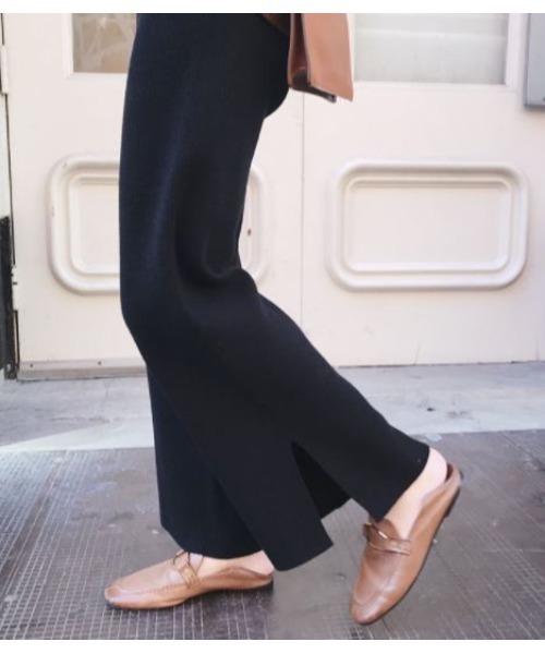 SETUP7(セットアップセブン)の「低身長さんコーデにオススメ◎【SETUP7】スリットフレアリブパンツ KNF(その他パンツ・レディース・ブラック/ダークブラウン/グレー/アイボリー・FREE)」の2枚目の写真