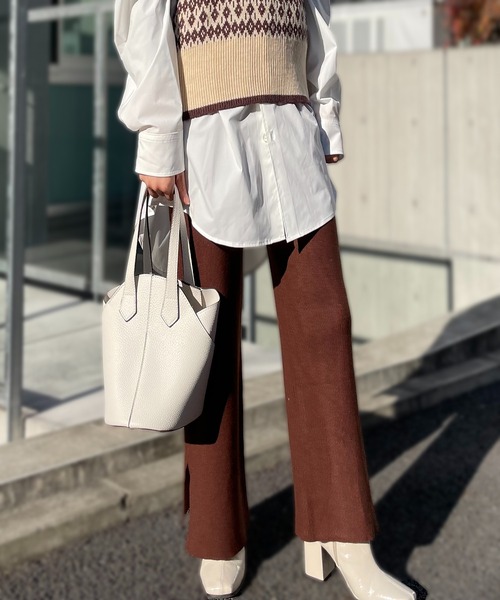 SETUP7(セットアップセブン)の「低身長さんコーデにオススメ◎【SETUP7】スリットフレアリブパンツ KNF(その他パンツ・レディース・ブラック/ダークブラウン/グレー/アイボリー・FREE)」の5枚目の写真