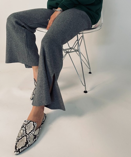 SETUP7(セットアップセブン)の「低身長さんコーデにオススメ◎【SETUP7】スリットフレアリブパンツ KNF(その他パンツ・レディース・ブラック/ダークブラウン/グレー/アイボリー・FREE)」の7枚目の写真