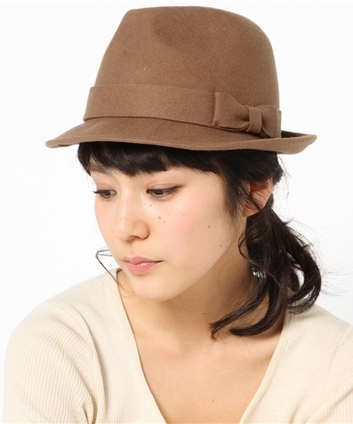 axes femme(アクシーズファム)の「カメオ付き中折れハット(ハット・レディース・ブラウン/グレー/ダークブラウン・MEDIUM)」の4枚目の写真