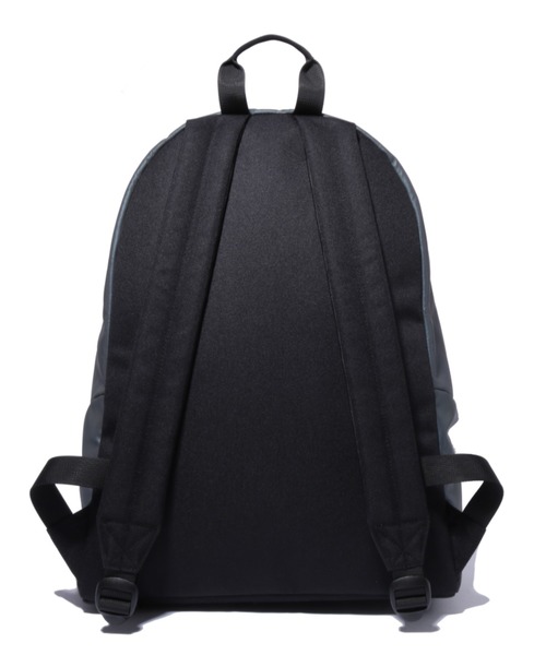 A BATHING APE（アベイシングエイプ）の「AURORA SHARK DAY PACK